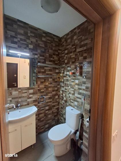 Apartament cu 3 camere decomandat în Metalurgiei