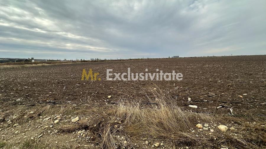 Teren agricol extravilan de 16105 mp, în Rătești