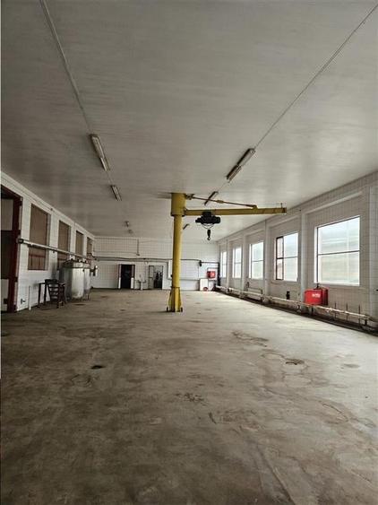 Spațiu industrial, de 2,200 mp, în Mârșa