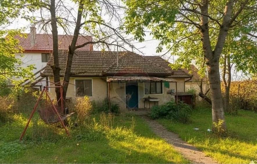 Teren de 3000 mp, în Central