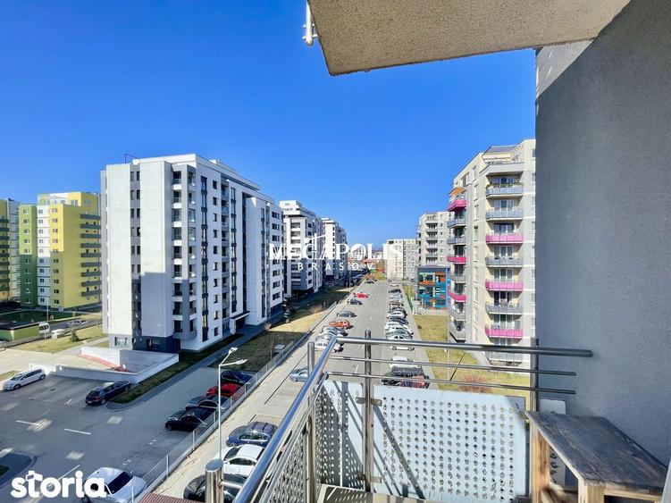 Apartament cu 2 camere decomandat în Tractorul