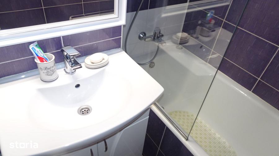 Apartament cu 4 camere decomandat în Kogălniceanu