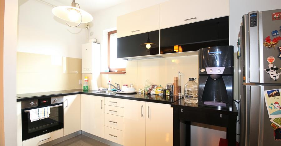Apartament cu 2 camere decomandat în 1 Mai