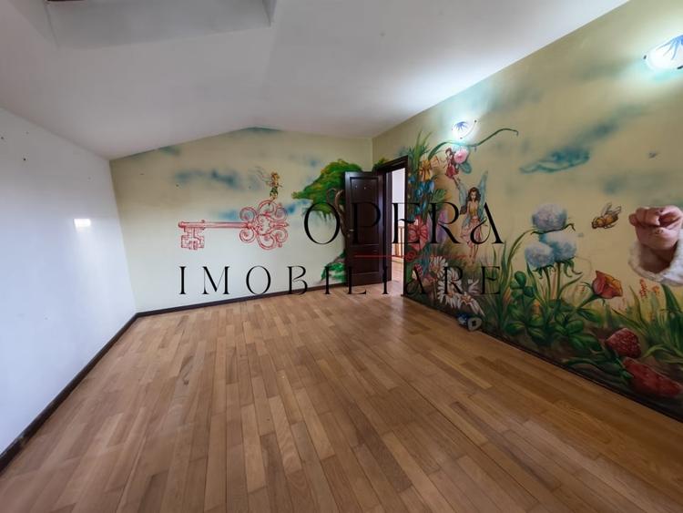 Casă individuală cu 6 camere cu Canalizare în Valea Ursului