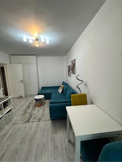 Apartament cu 2 camere decomandat în Est