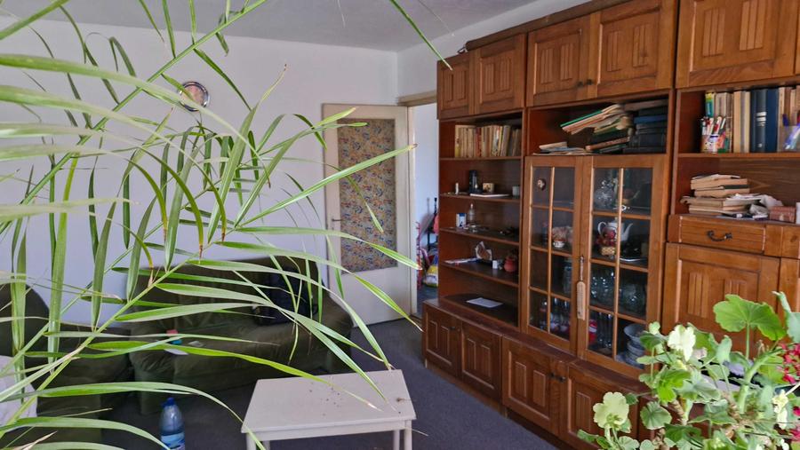 Apartament cu 2 camere decomandat în Popoveni