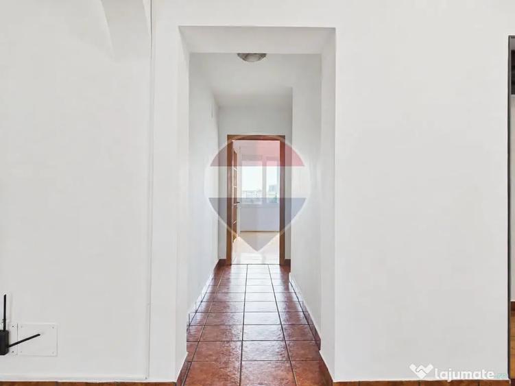 Apartament cu 3 camere decomandat în Gara de Nord