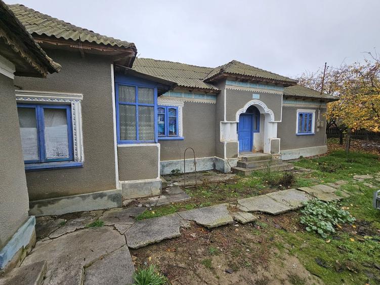 Casă cu 4 camere în Zebil