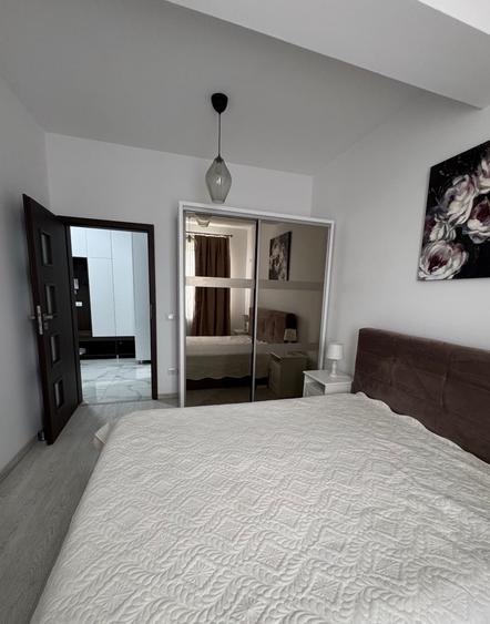 Apartament cu 2 camere decomandat în Păcii