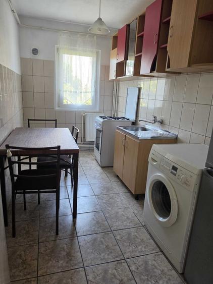 Inchiriez apartament 2 camere, decomandat, pe strada Soseaua Nicolina (Rond Vechi -langa BRD), modelul cu bucatarie inchisa. - 4