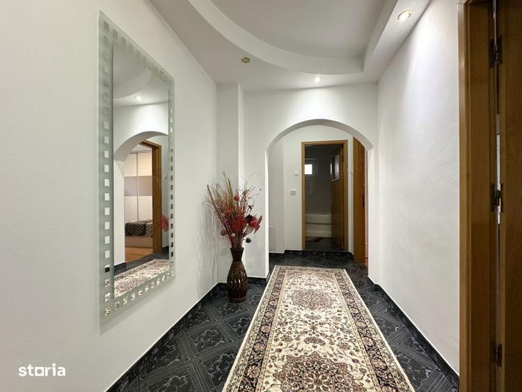 Apartament cu 3 camere, mobilat în Văcăresti