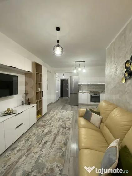 Apartament cu 2 camere semidecomandat, mobilat în Central