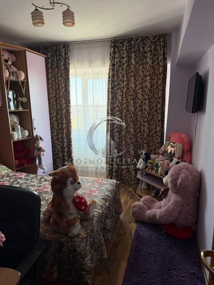 Apartament cu 2 camere decomandat, mobilat în Micro 5