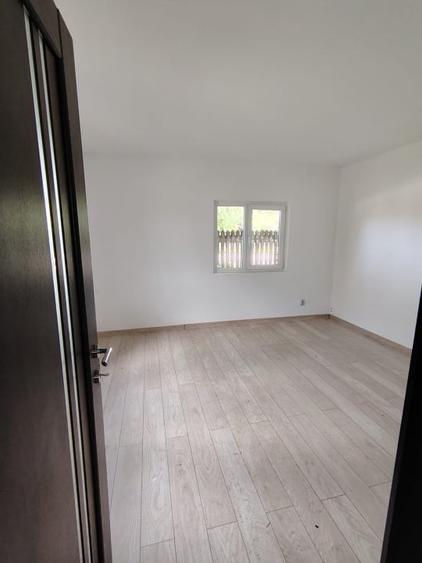 Vanzare casa LEU cu 2000mp teren - 4