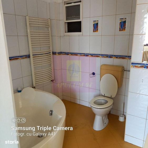 Apartament cu 4 camere în Mitropolie