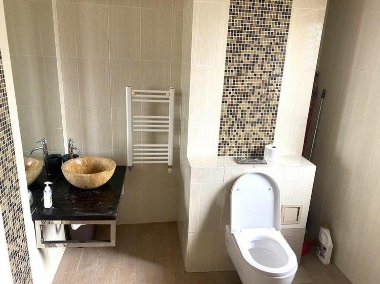 Apartament cu 3 camere circular, mobilat în Zorilor