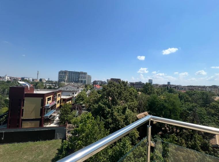 Apartament cu 3 camere decomandat, mobilat în Herăstrău
