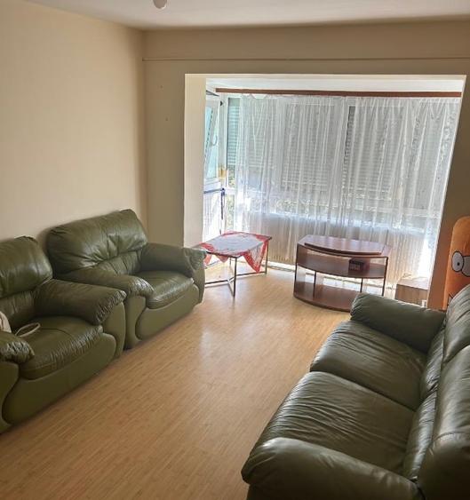 Apartament cu 2 camere semidecomandat, mobilat în Central
