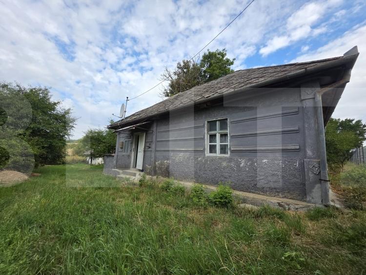 Casă individuală cu 2 camere cu Teren 3618 Mp în Moacșa