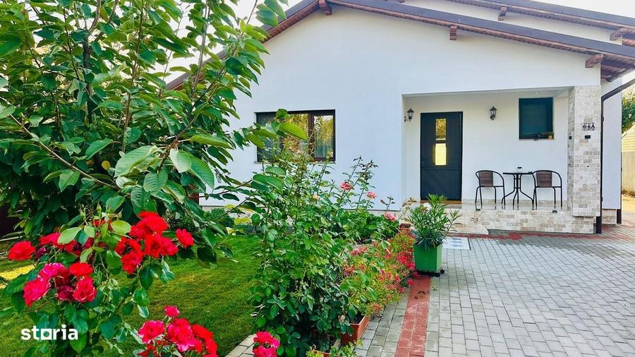 Casă cu 4 camere cu Teren 470 Mp în Golești