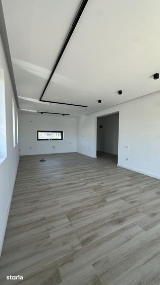Casă cu 4 camere cu Teren 510 Mp în Balotești