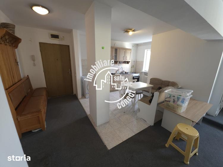 Apartament cu 4 camere decomandat în Central