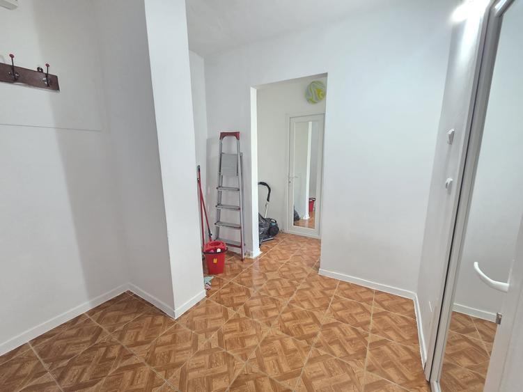 Apartament 2 camere Micro 17 renovat etaj 3 - 8