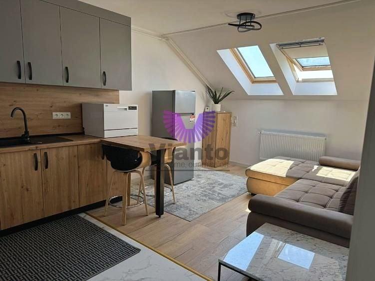 Apartament cu 2 camere semidecomandat, mobilat în Lazaret