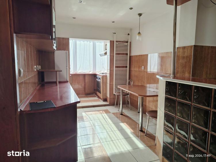 Inchiriez 2 camere Str. Onestilor. Pret 300 euro. Comision 50%. - 2