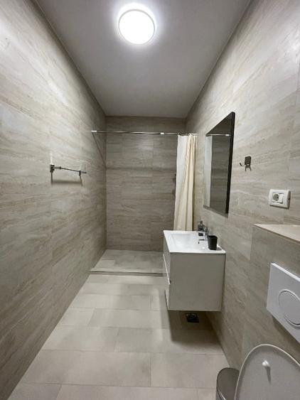 Apartament cu 3 camere decomandat, mobilat în Central