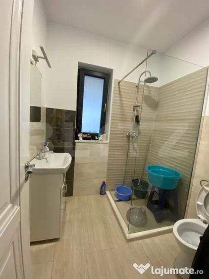Casă cu 7 camere cu Teren 3500 Mp în Mociu