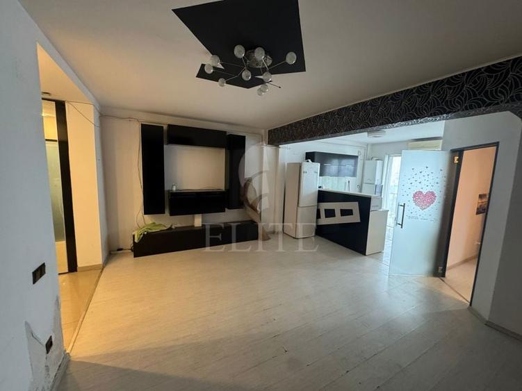 Apartament cu 2 camere semidecomandat, mobilat în Zorilor
