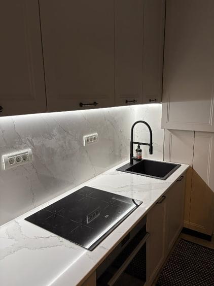 Apartament cu 3 camere decomandat, mobilat în Bălcescu