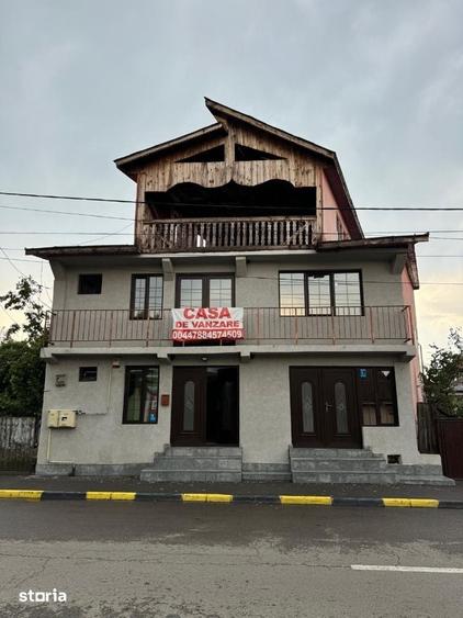 Casă cu 8 camere cu Teren 155 Mp în Central