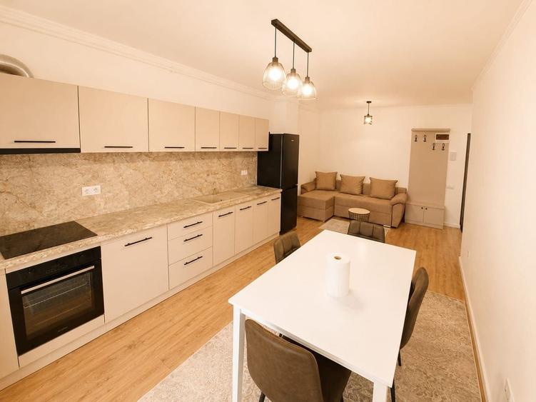 Apartament cu 2 camere semidecomandat, mobilat în Florești