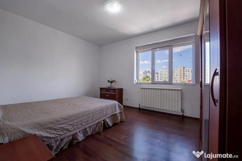 Apartament cu 4 camere decomandat în Dorobanți