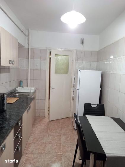Apartament cu 2 camere decomandat, mobilat în Dacia