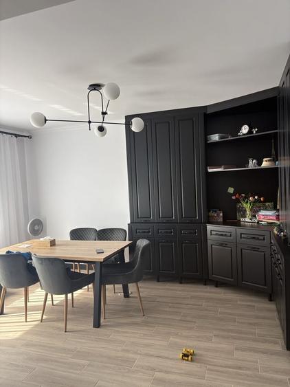 Casă cu 4 camere în Central
