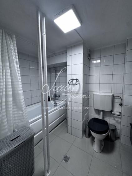 Apartament cu 2 camere semidecomandat, mobilat în Universitate