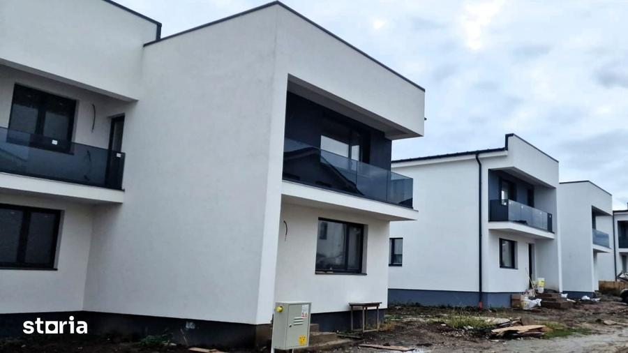 Casă decomandat cu Teren 120 Mp în Central
