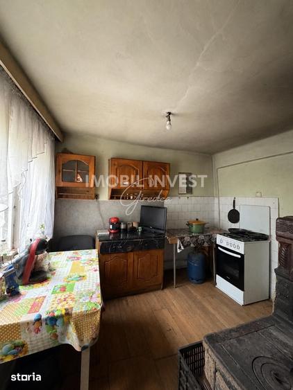 Casă cu 5 camere cu Teren 5280 Mp în Central