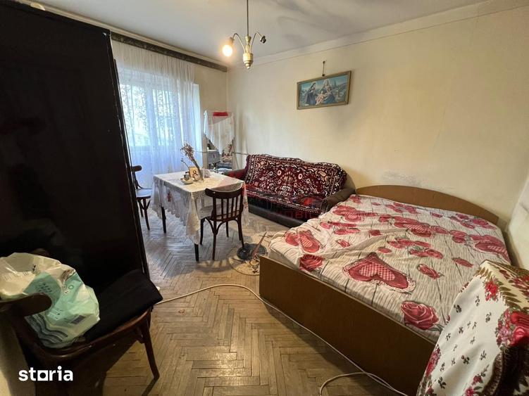 Apartament cu 3 camere decomandat în Bularga