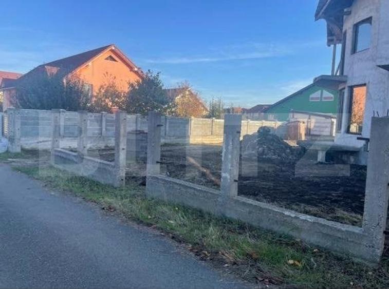 Casă individuală cu 6 camere cu Canalizare în Cetate