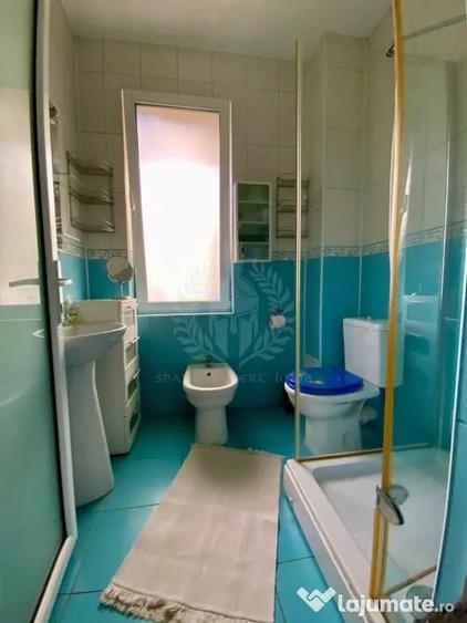 Casă cu 5 camere cu Teren 2000 Mp în Central