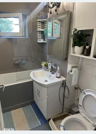 Apartament cu 3 camere semidecomandat în Calea București