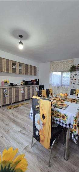 Casă cu 5 camere cu Teren 800 Mp în Central
