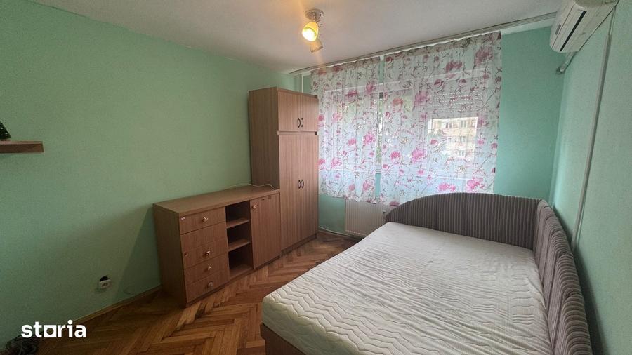 Apartament cu 3 camere decomandat în Dacia