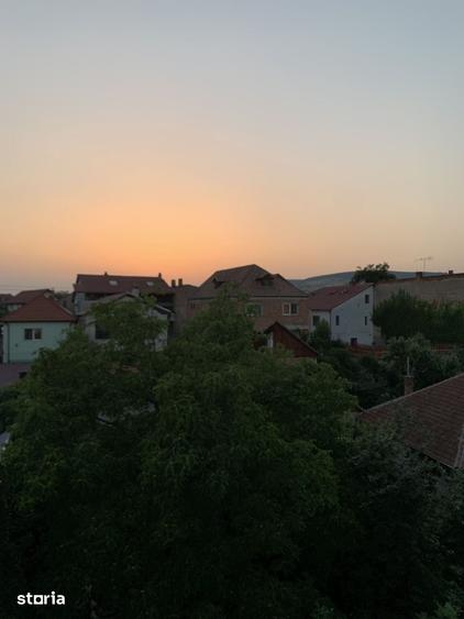 Apartament cu 3 camere decomandat în Gruia