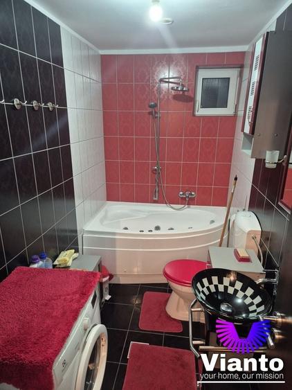 Apartament cu 2 camere semidecomandat, mobilat în Valea Aurie