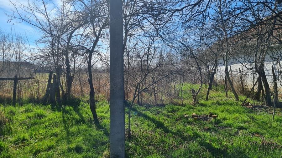Teren de 1850 mp, în Ghilad